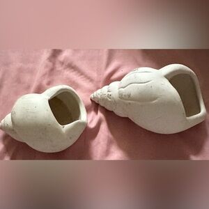 2 Shells 🐚 faux that are candles these are heavy good Preowned condition